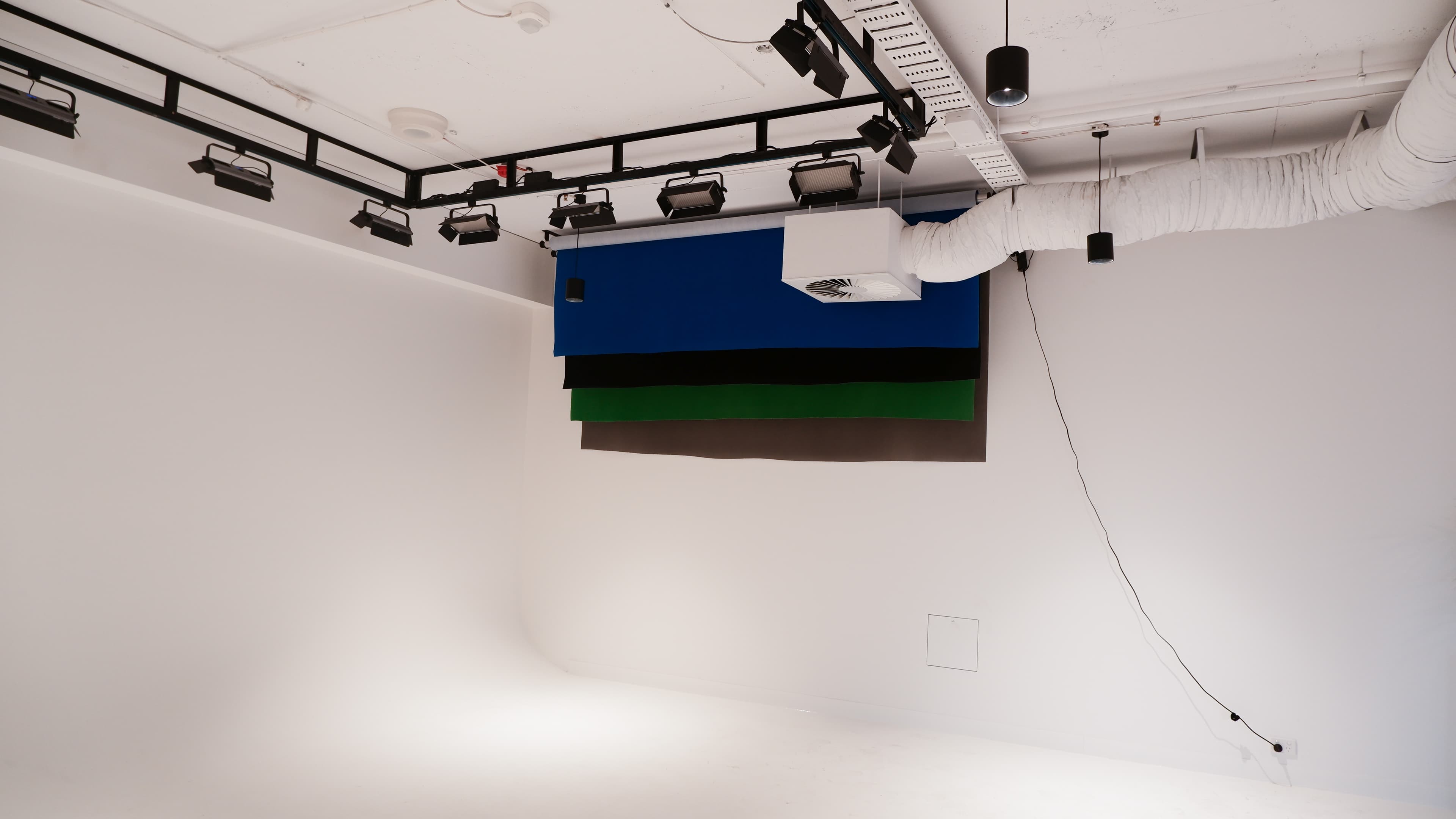Hexa Space podcast studio