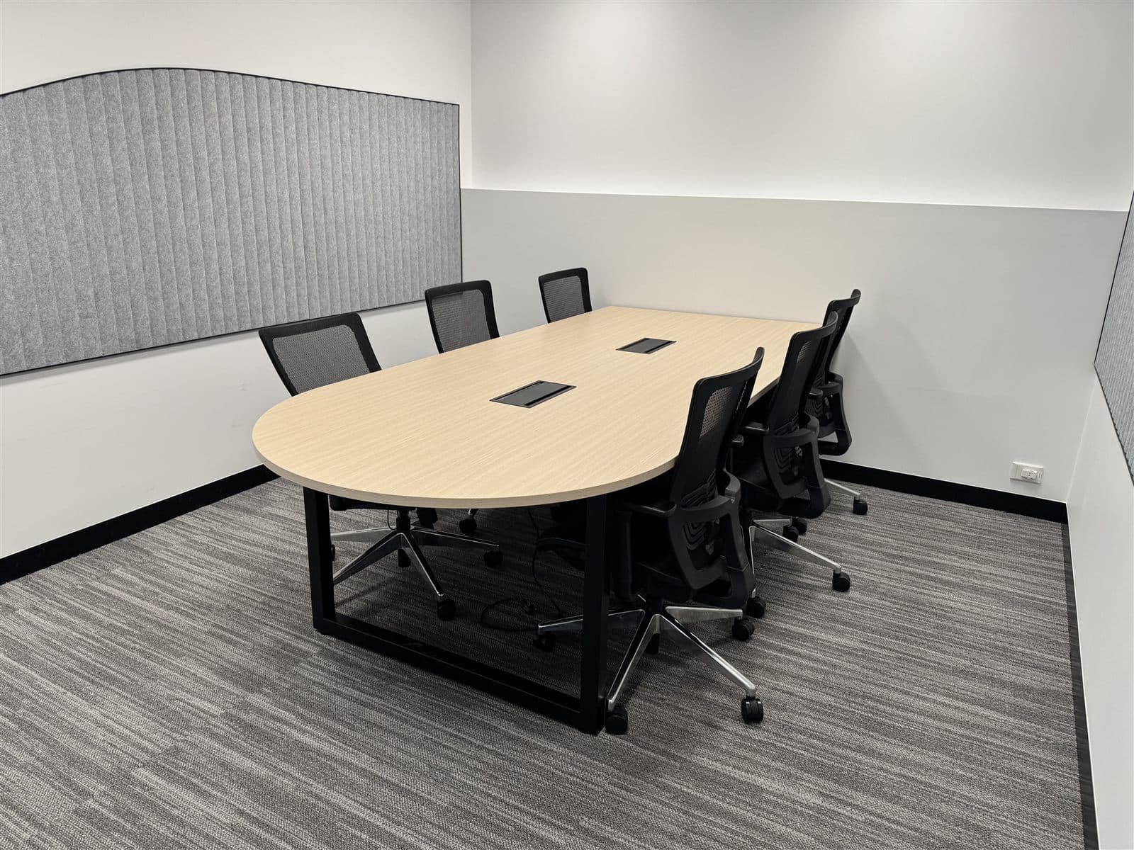 Sun · Team Room